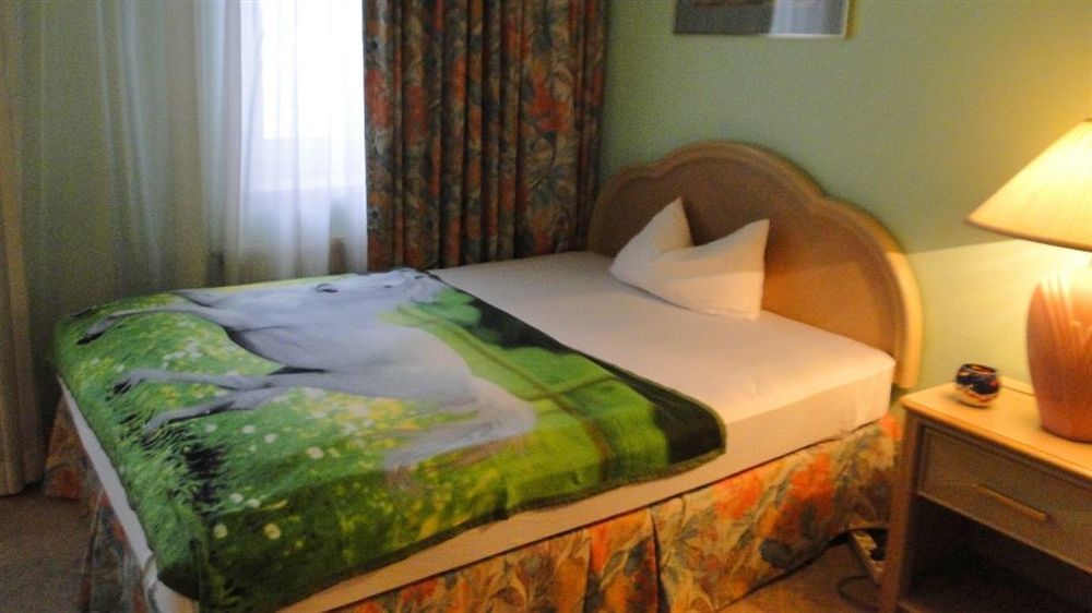 Hotel Dallgow Екстер'єр фото