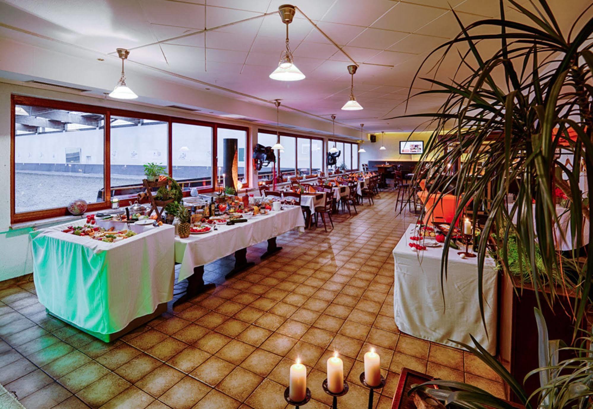 Hotel Dallgow Екстер'єр фото