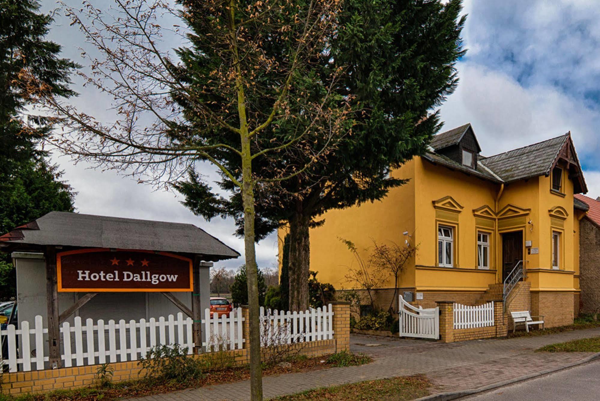 Hotel Dallgow Екстер'єр фото